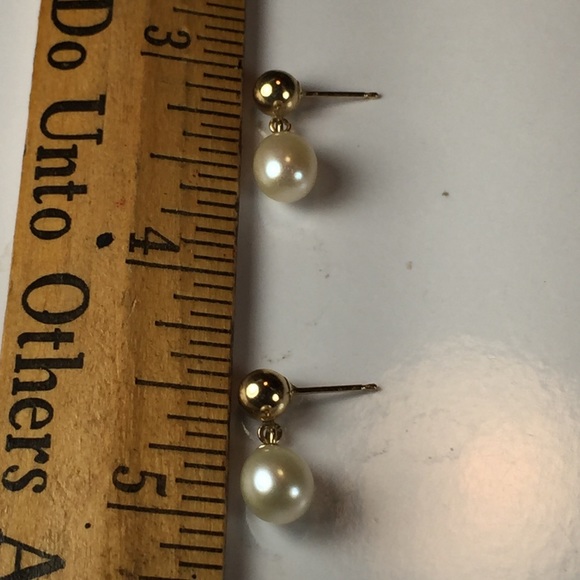 Preloved 10K Drop Pearl Earrings - Picture 3 of 5